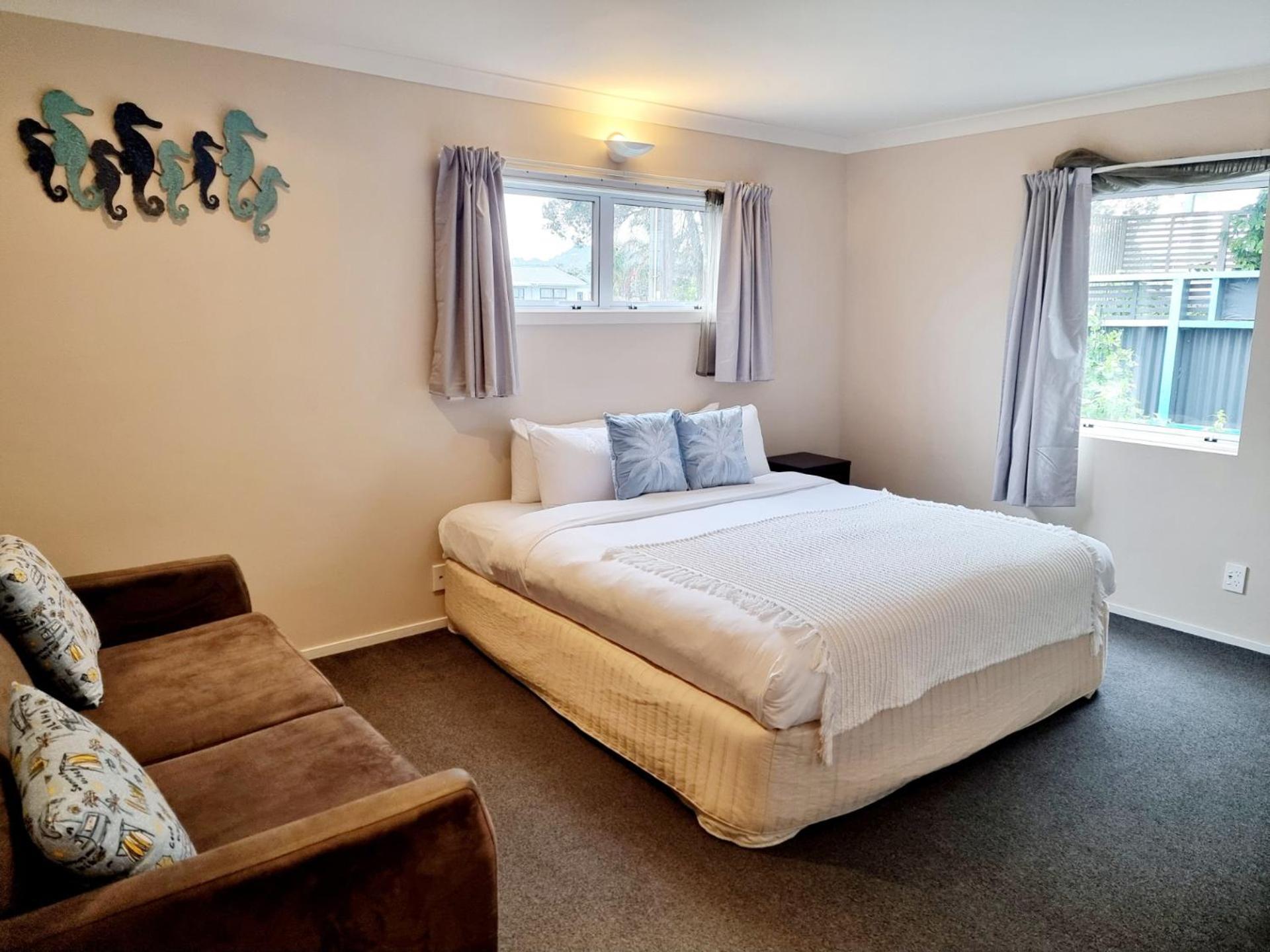 Southpacific Motel Whangamata Exterior photo